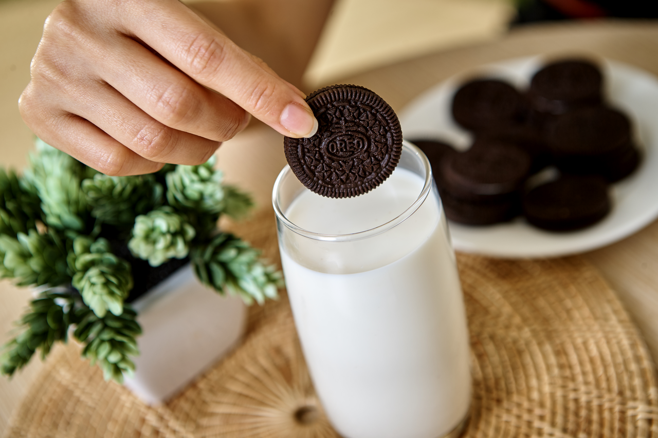 Печенье Oreo с какао и начинкой со вкусом клубники 228г