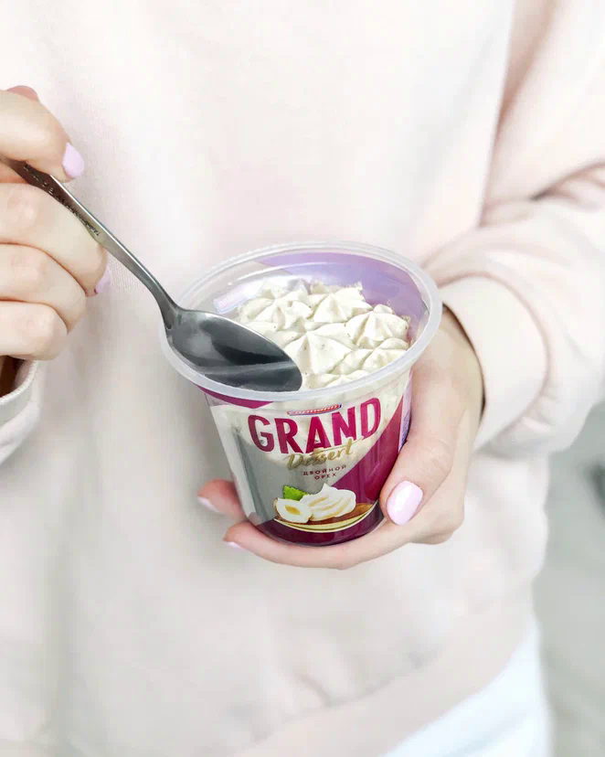 Пудинг Ehrmann Grand Dessert Двойной орех со сливочным муссом 4,9% 200г