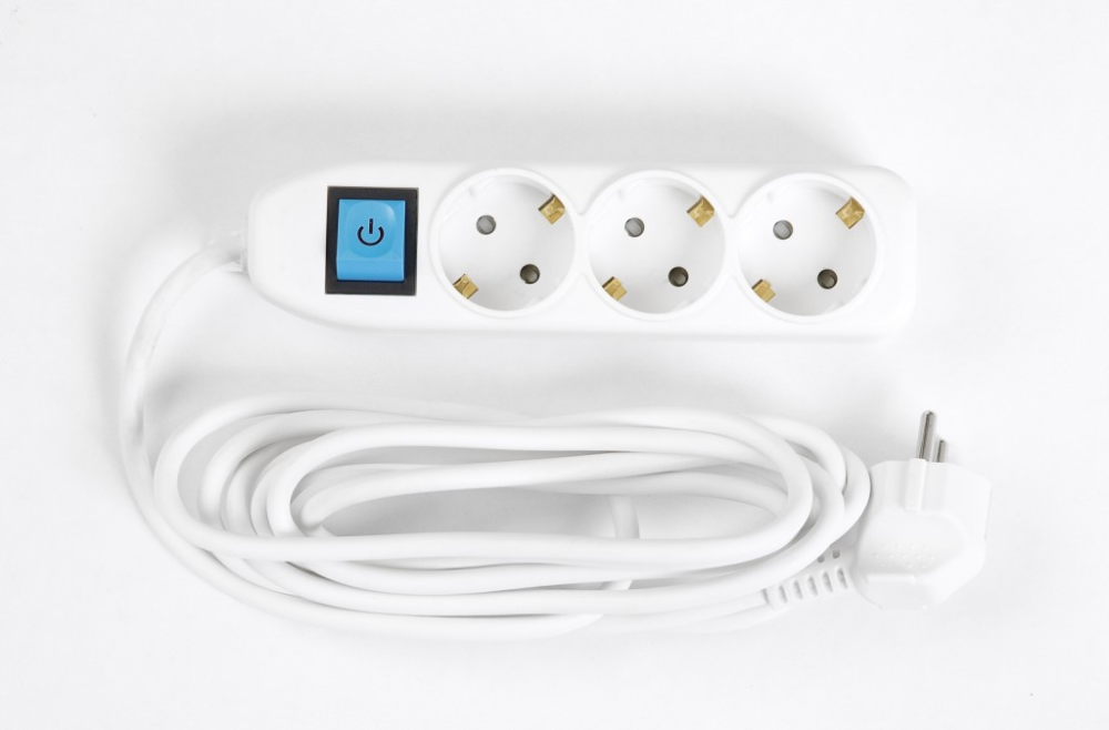 Удлинитель Electraline 3 розетки с выключателем цвет белый 3х1 3 м