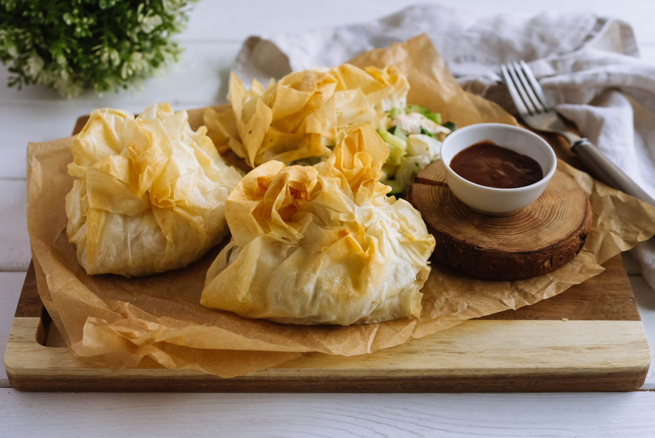 Новая фило. Тесто фило Metro Chef. Мешочки фило. Торт на тесте фило. Фаготтини